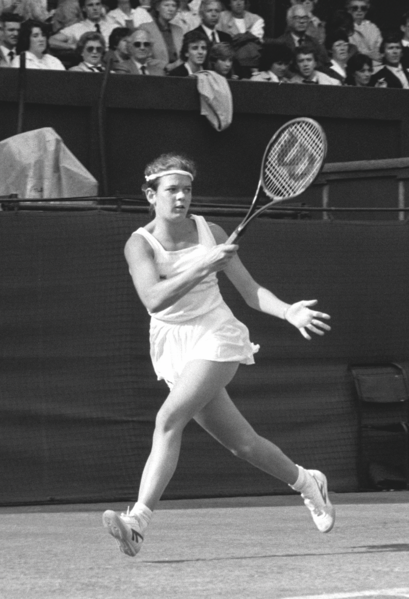 Annabel Croft playing at Wimbledon in 1895